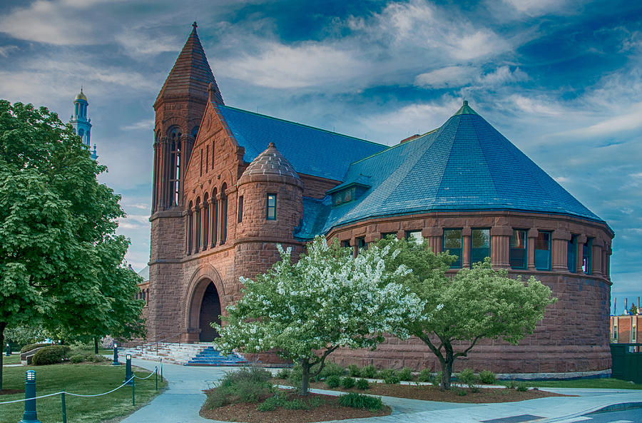 University Of Vermont Photograph - Billings Library at UVM by Guy Whiteley