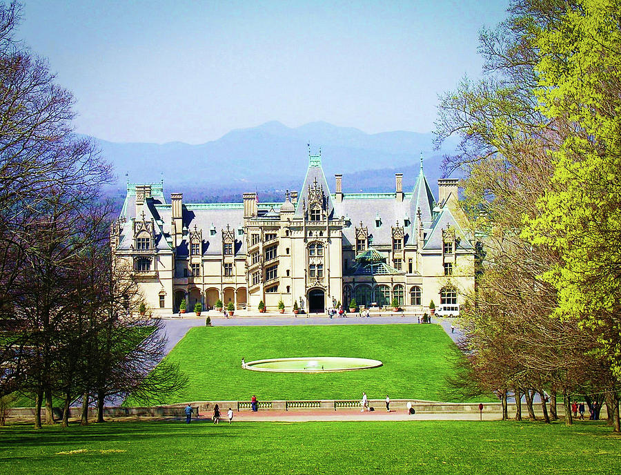 The Biltmore Estate - Asheville North Carolina Round Beach Towel