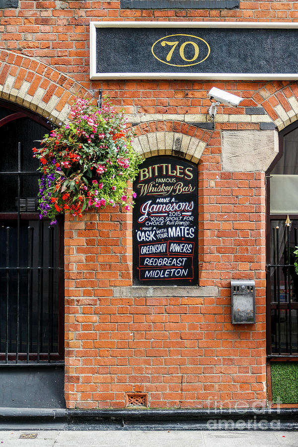 Bittles Bar, Belfast Photograph by Jim Orr