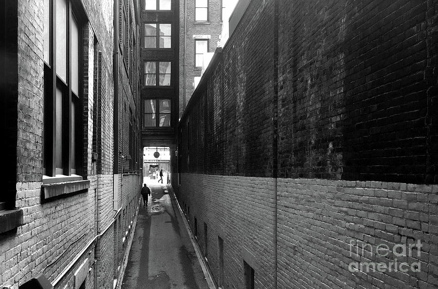 Black And White Photograph - Black and White Alley by Peter Tompkins