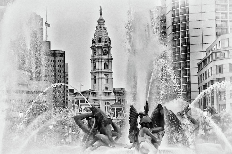 Black Photograph - Black And White Philadelphia - City Hall And Swann Fountain by Bill Cannon Black Photograph - Black And White Philadelphia - City Hall And Swann Fountain by Bill Cannon