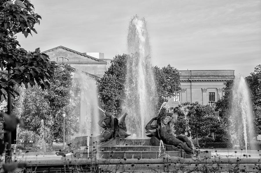 Black and White Swann Fountain - Logan Circle - Philadelphia Photograph by Bill Cannon