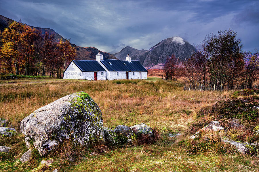 Black Rock Cottage Photograph by John Frid