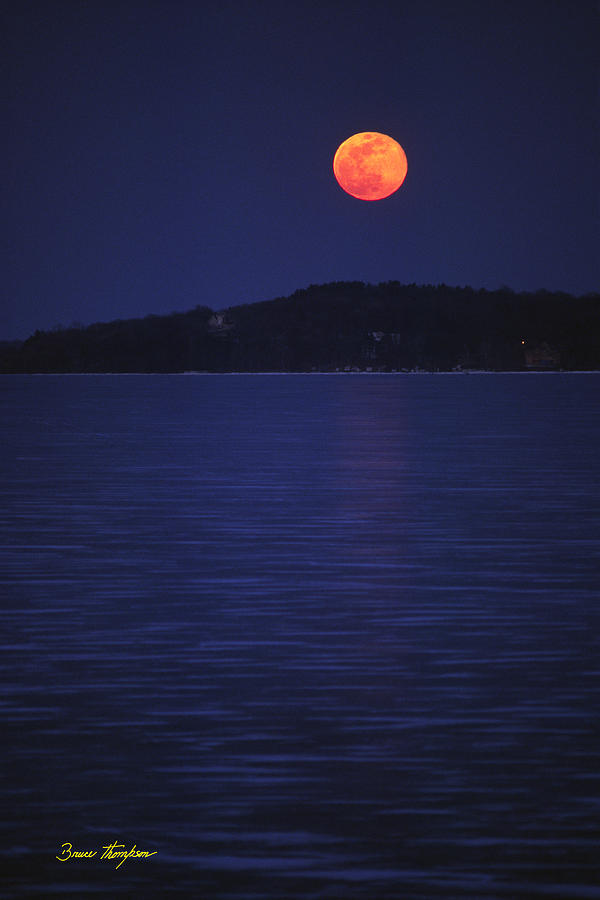 Blood Moon - Black Point - Lake Geneva Wisconsin Photograph by Bruce ...