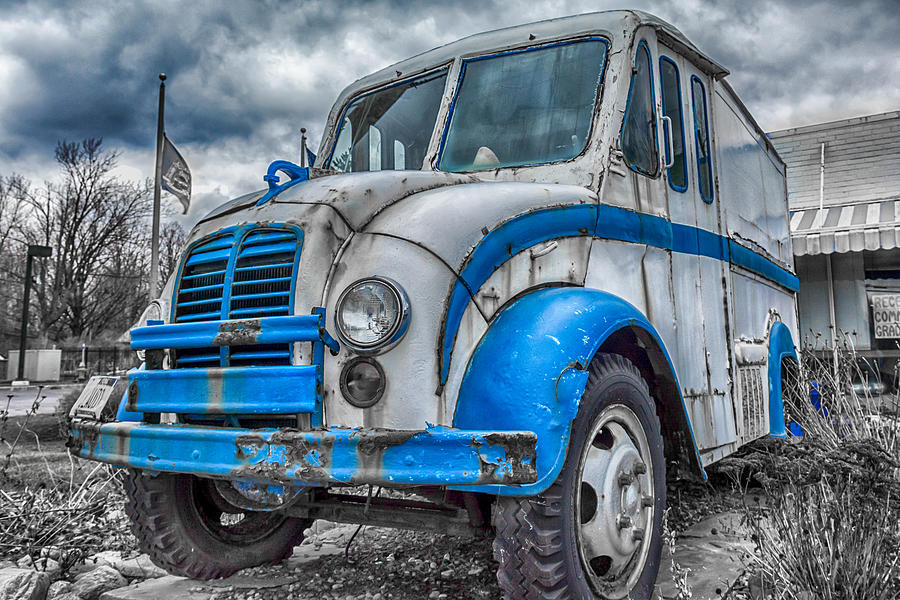 Blue and White DivCo Photograph by Guy Whiteley