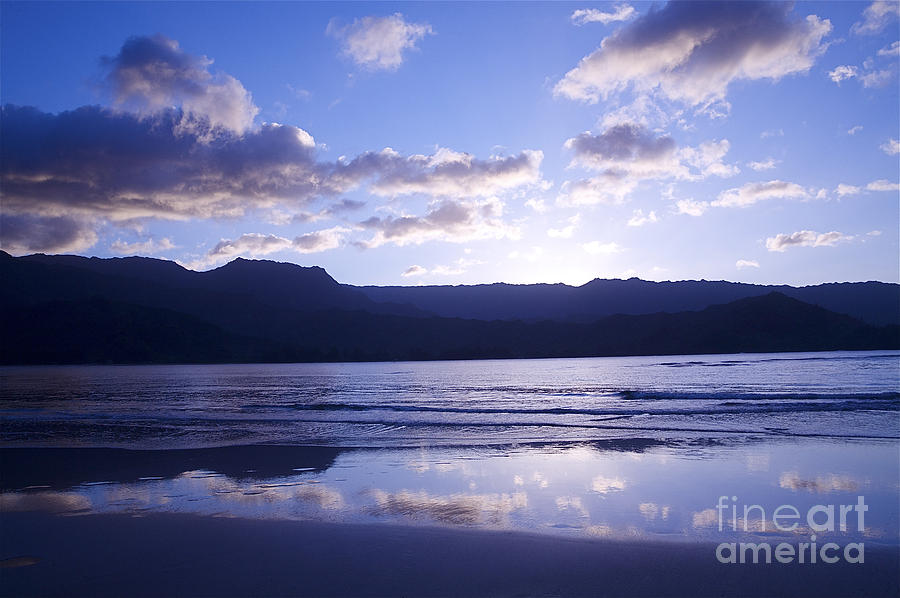 Blue Hanalei Bay Photograph by Kicka Witte - Printscapes