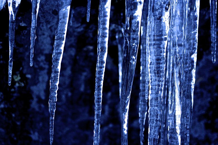 Blue icicles by Anita Dalhaug