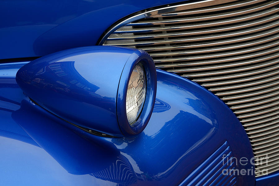 Blue Teardrop and Grill 4928 Photograph by Ken DePue