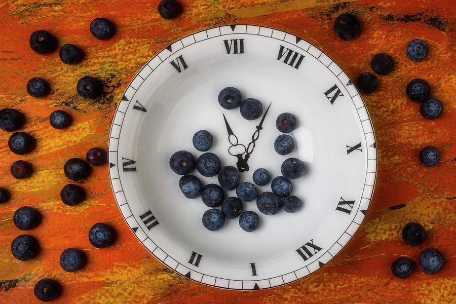 Blueberries In Clock Bowl Photograph by Garry Gay