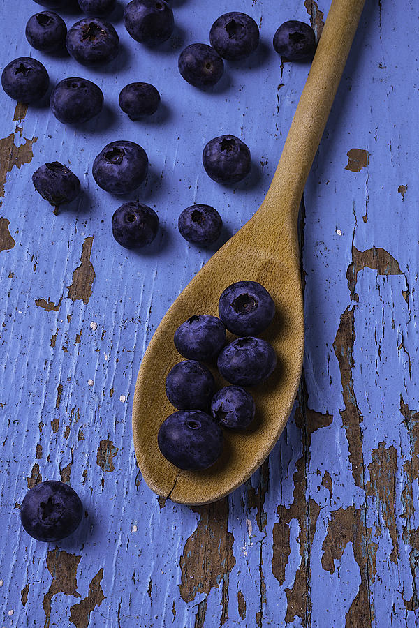 Blueberry Photograph - Blueberries On Blue Board by Garry Gay