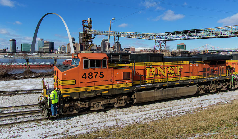 BNSF Locomotive in front of the St Louis Arch Photograph by Garry McMichael