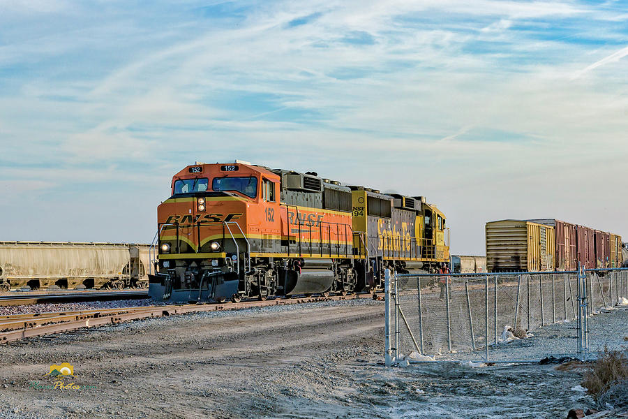 BNSF152 and ATSF194 1 Photograph by Jim Thompson
