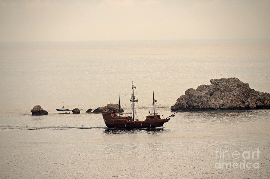 Boat in Dubrovnik Photograph by Elaine Berger