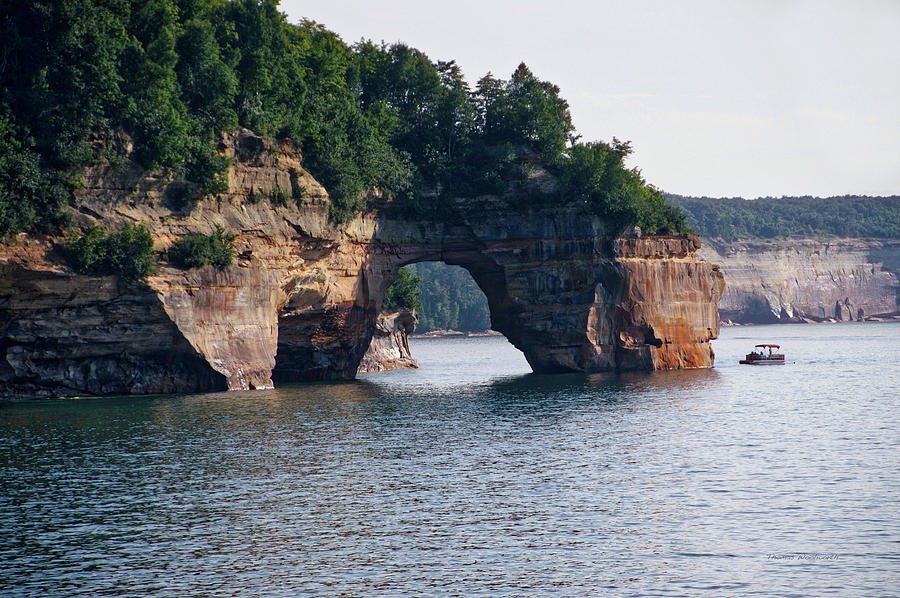 Boating Pictured Rocks National Lakeshore Upper Peninsula Michigan 15 Photograph by Thomas Woolworth