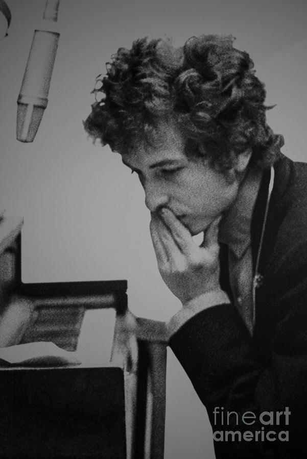 Bob Dylan Photograph - Bob Dylan pensive by David Bearden