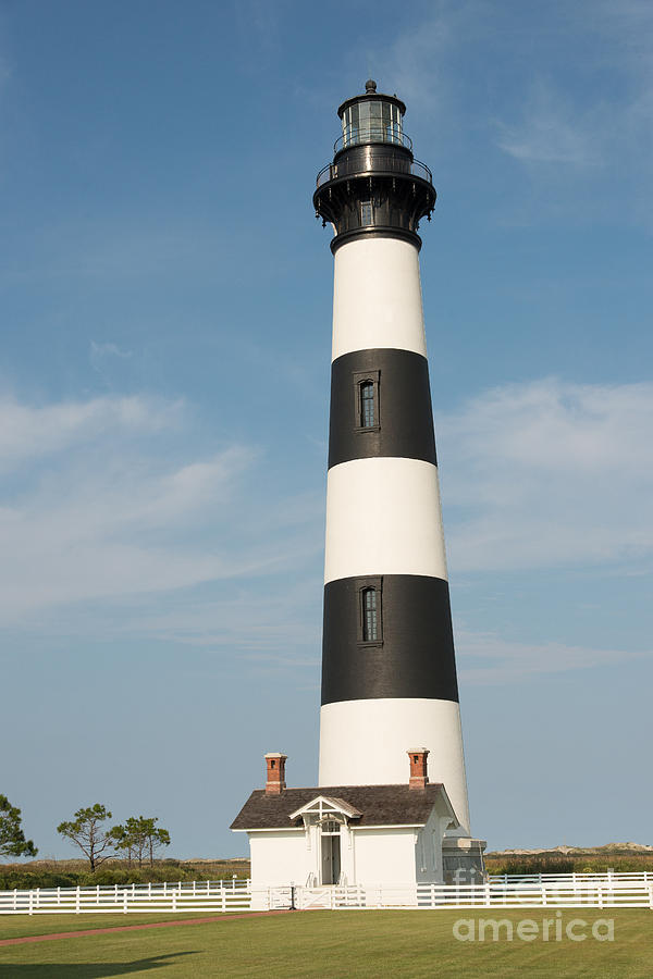 Bodie Island Lighthouse Photograph by Tom Rostron - Fine Art America