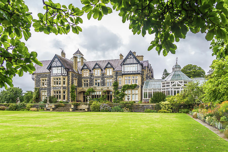 Bodnant House and Garden Photograph by ReDi Fotografie