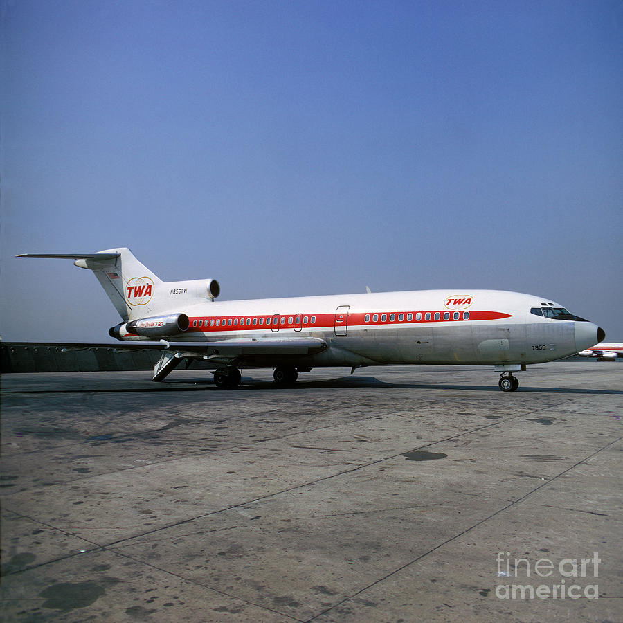 Boeing 727 Trans World Airlines N856TW Photograph by Wernher Krutein