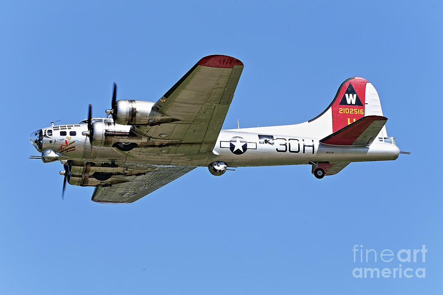 Boeing B-17 Bomber Photograph by Rick Mann - Pixels