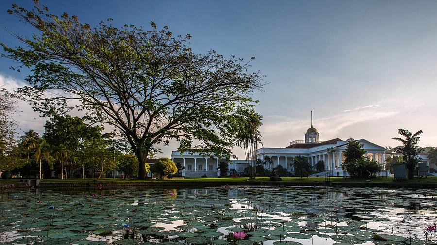 Landscape Digital Art - Bogor Palace by Maye Loeser