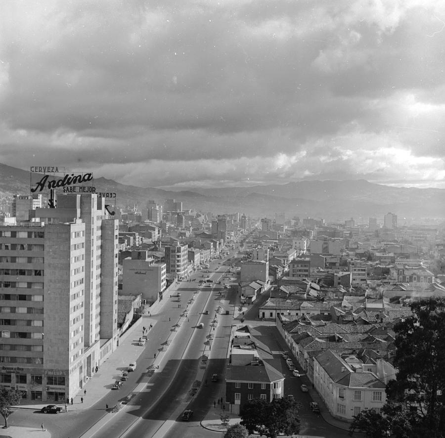 Black And White Photograph - Bogota by Evans