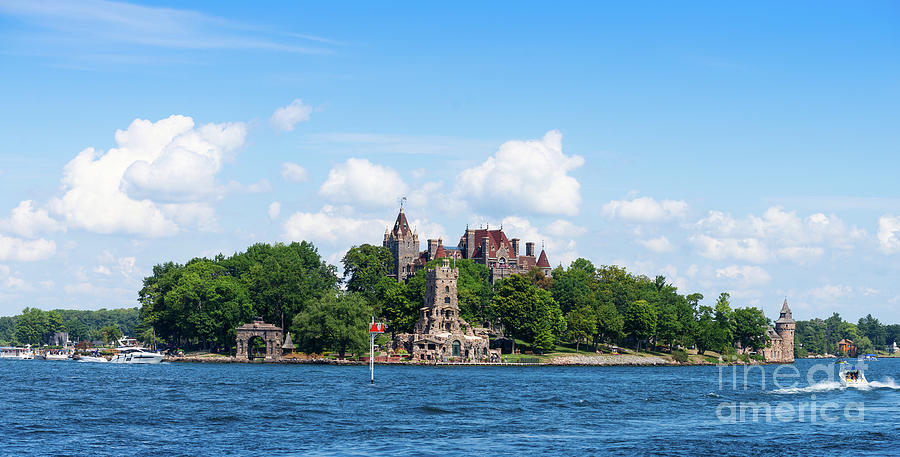 Boldt Castle In Thousand Islands, New York Photograph by Les Palenik