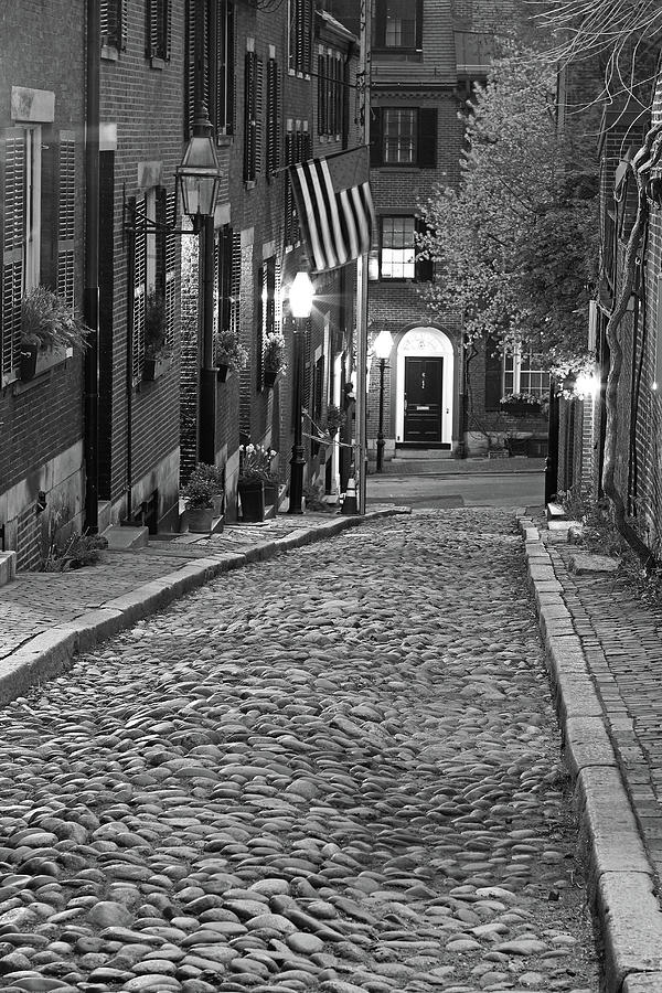 Black And White Photograph - Boston Acorn Street by Juergen Roth