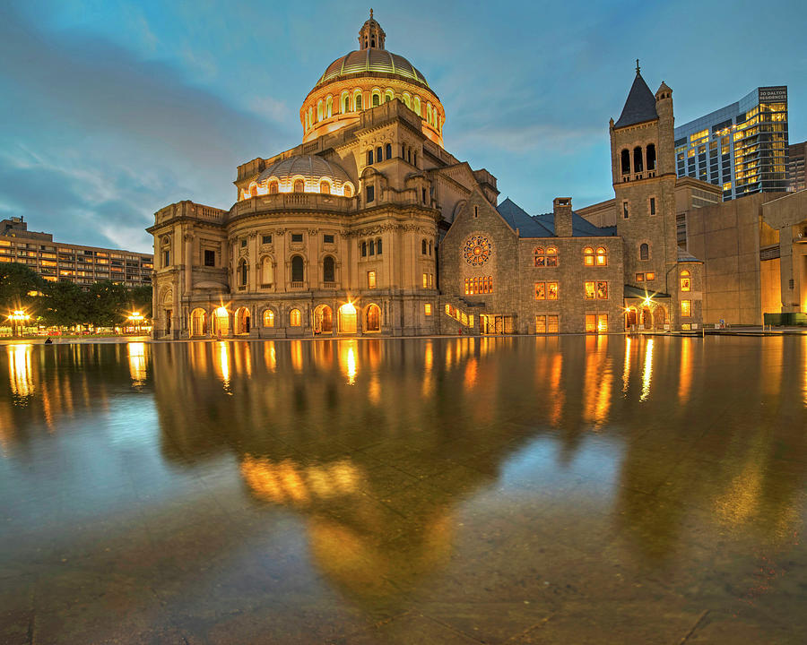 Boston Christian Science Building Reflecting Pool Photograph by Toby McGuire