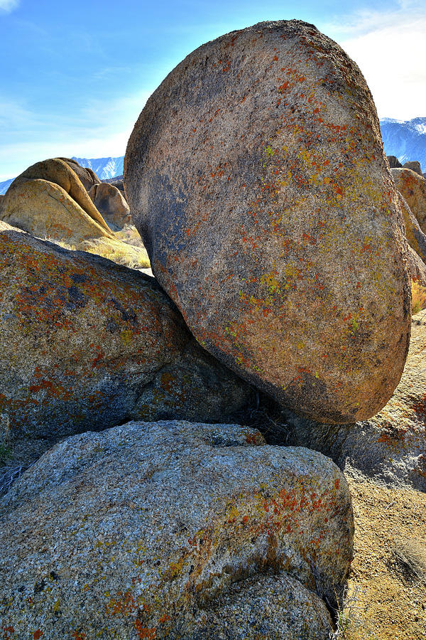 Boulder on the Edge in the Alabama Hills Photograph by Ray Mathis