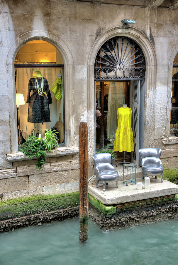 Boutique On Canal In Venice Photograph by Gary Slawsky