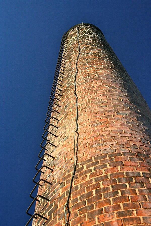 Brick towers. Башня БРИКС. Кирпичная башня. Башня из кирпича. Круглая башня из кирпича.