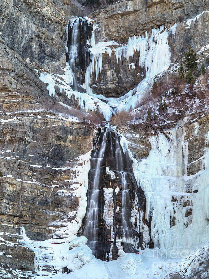 Bridal Veil Falls On Ice Photograph by Spencer Baugh