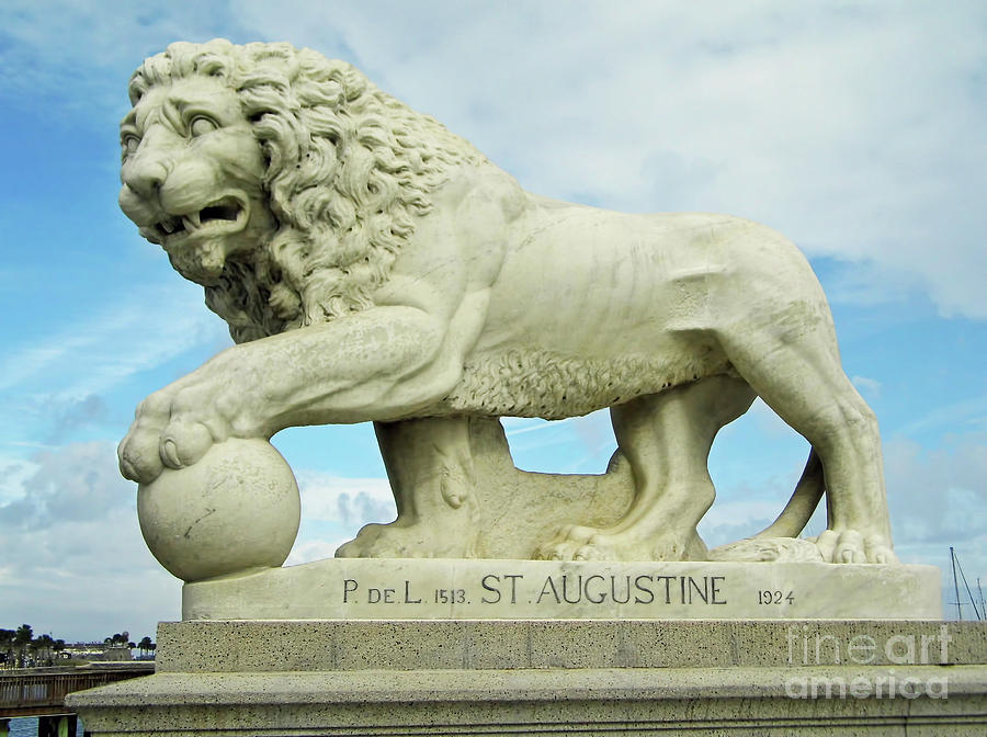 Bridge of Lions Statue Photograph by D Hackett