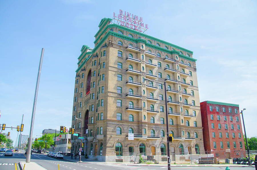 Broad Street - Revitalized Divine Lorraine Hotel Photograph by Bill Cannon