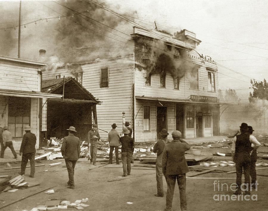 Gonzales Photograph - Brockman House goes up in flames. Gonzales on September 23, 1914 by Monterey County Historical Society