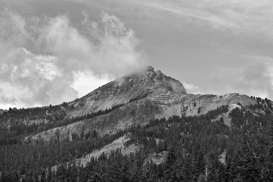 Brokeoff Mountain Photograph by Richard Verkuyl