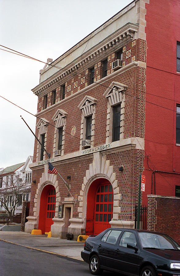 Brooklyn Firehouse Building 2001 Photograph by Frank Romeo