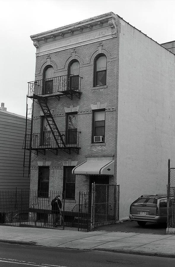 Brooklyn House 2001 BW #2 Photograph by Frank Romeo