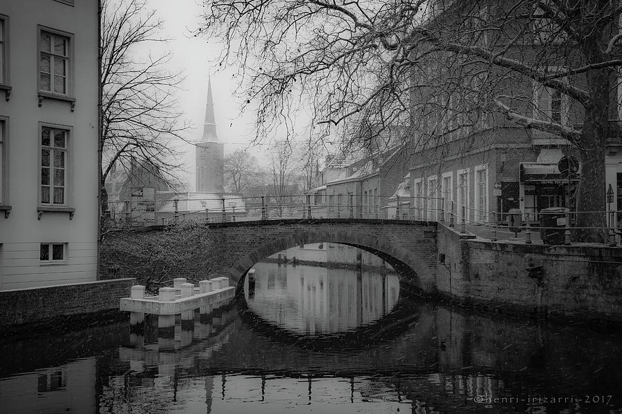 Brugge Canal Photograph by Henri Irizarri