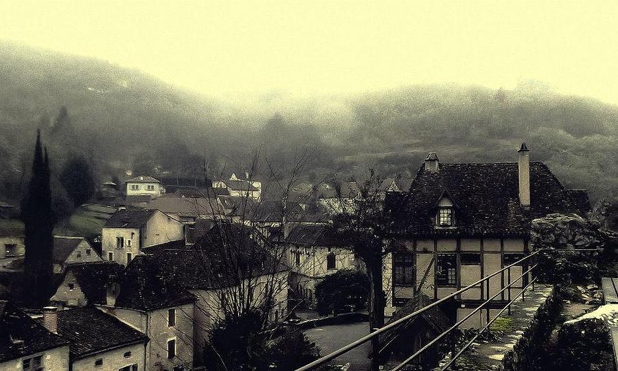Village Photograph - Bruine sur ciel by K Telle