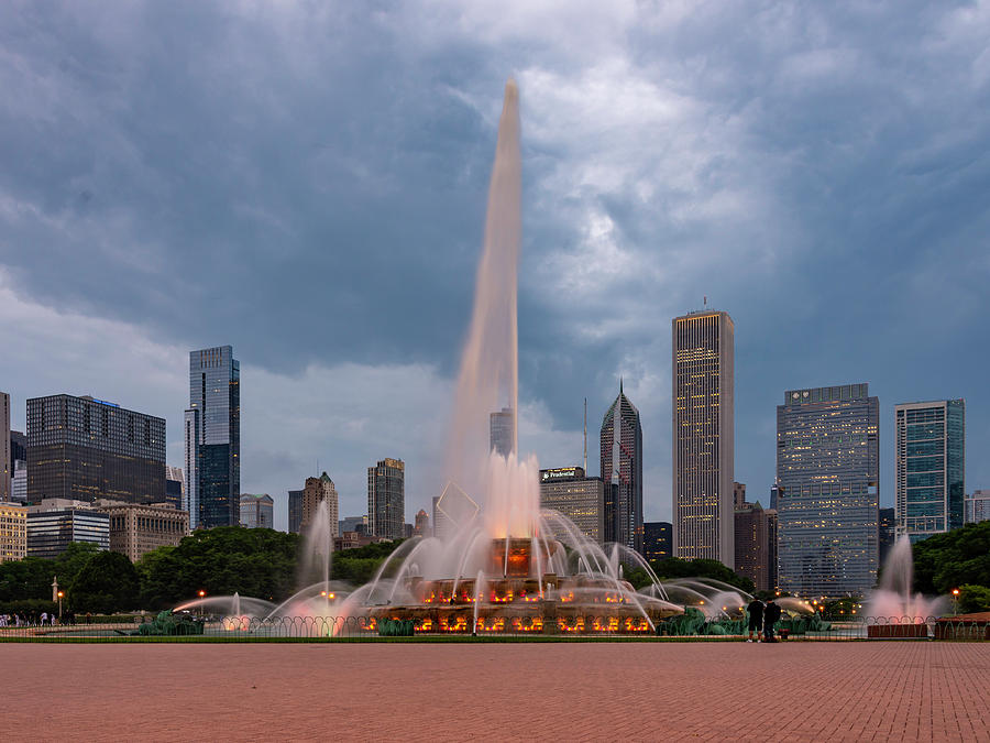 Buckingham Fountain - Chicago Photograph by Steve Snyder