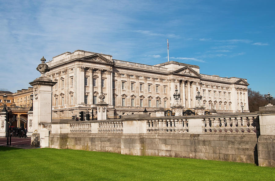 Buckingham Palace, London Photograph by Dutourdumonde Photography