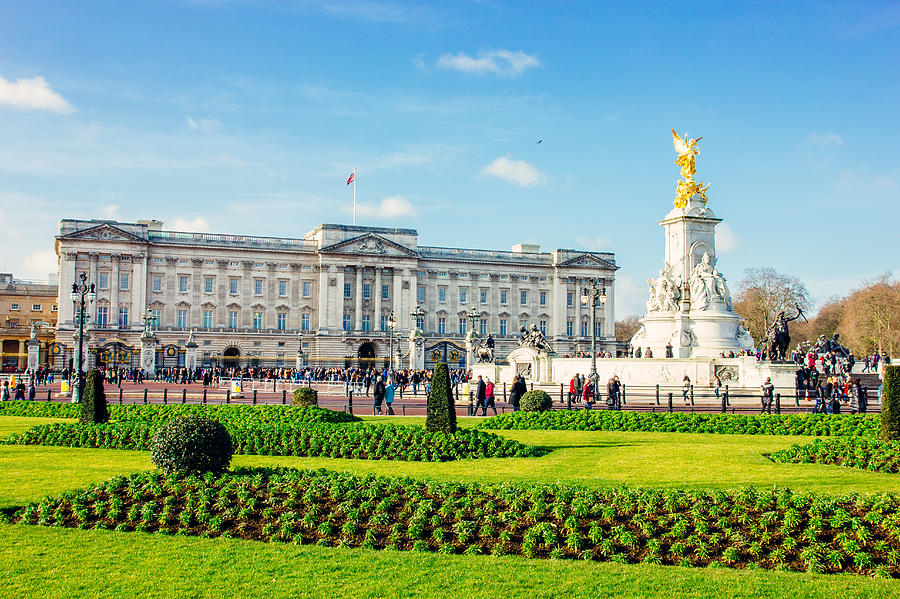 Buckingham Palace Sunny Day Photograph by Pati Photography