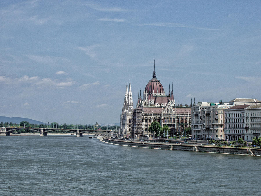 Budapest Photograph by Angel Jesus De la Fuente