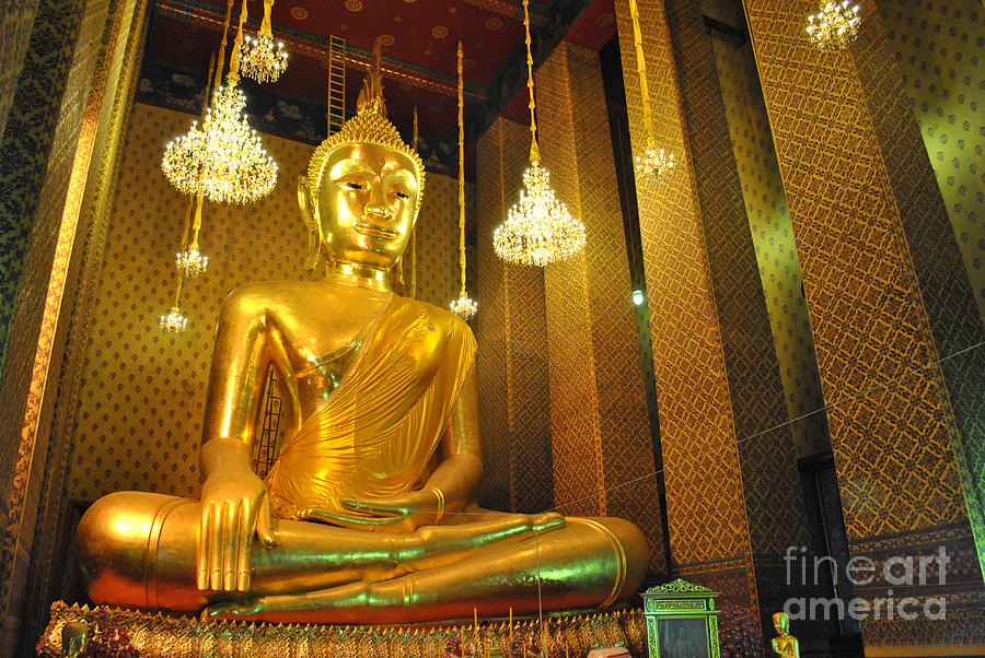 Buddha Sculpture - Buddha statue by Somchai Suppalertporn