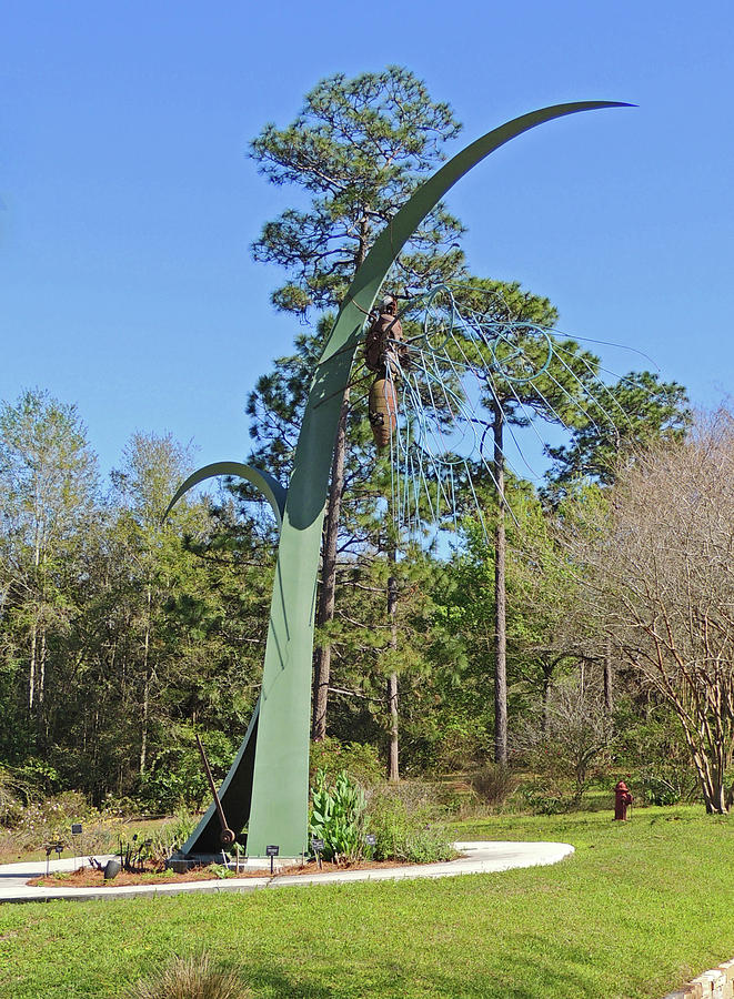 Garden Photograph - Bug Sculpture at the Gardens by Marian Bell