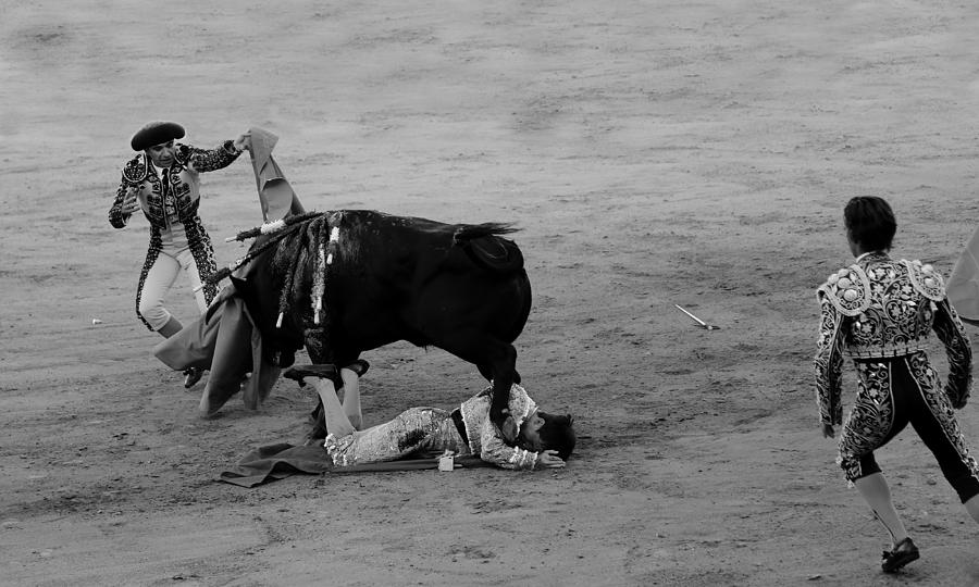 Bullfighting 30b Photograph by Andrew Fare