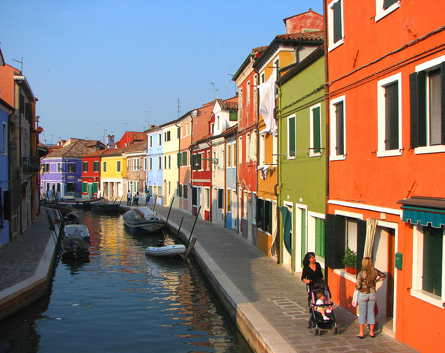 Burano Italy Photograph by T Guy Spencer