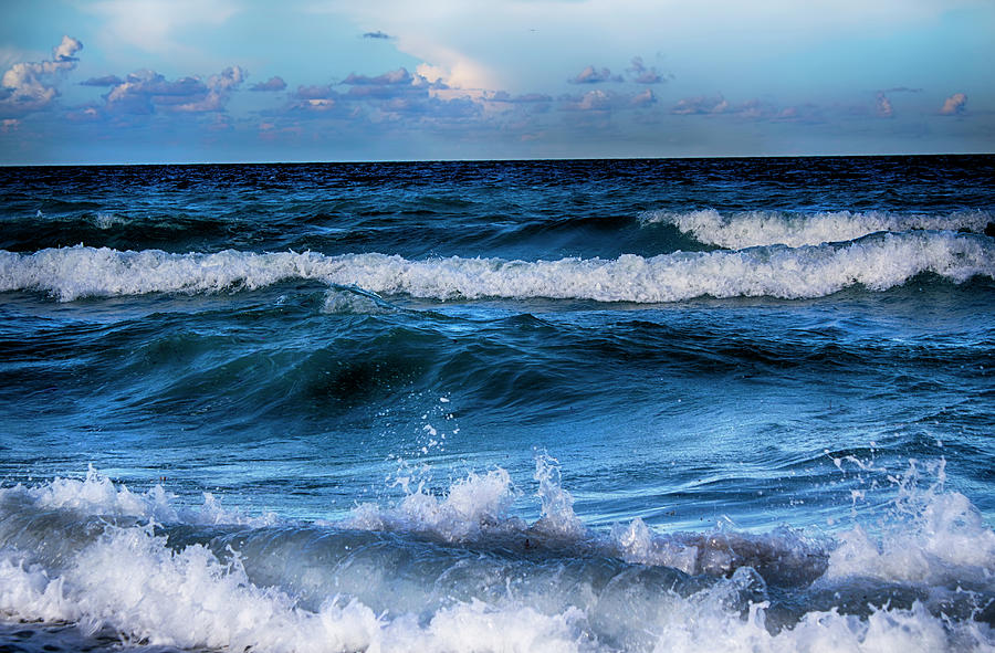 Ocean Waves 03 Photograph by Carlos Diaz