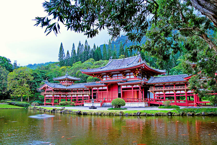 Byodo-In Temple Oahu Study 4 Photograph by Robert Meyers-Lussier